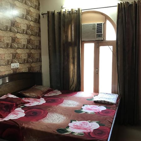 Hotel Prince Palace Patiala Bagian luar foto