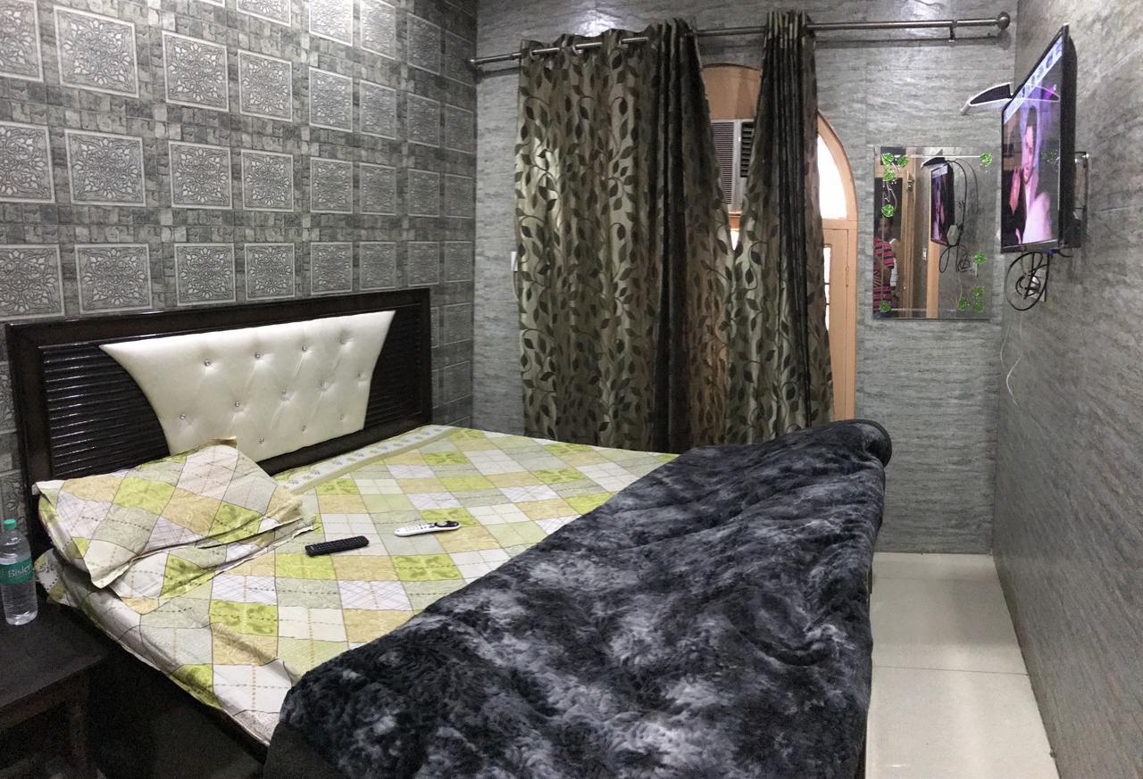 Hotel Prince Palace Patiala Bagian luar foto